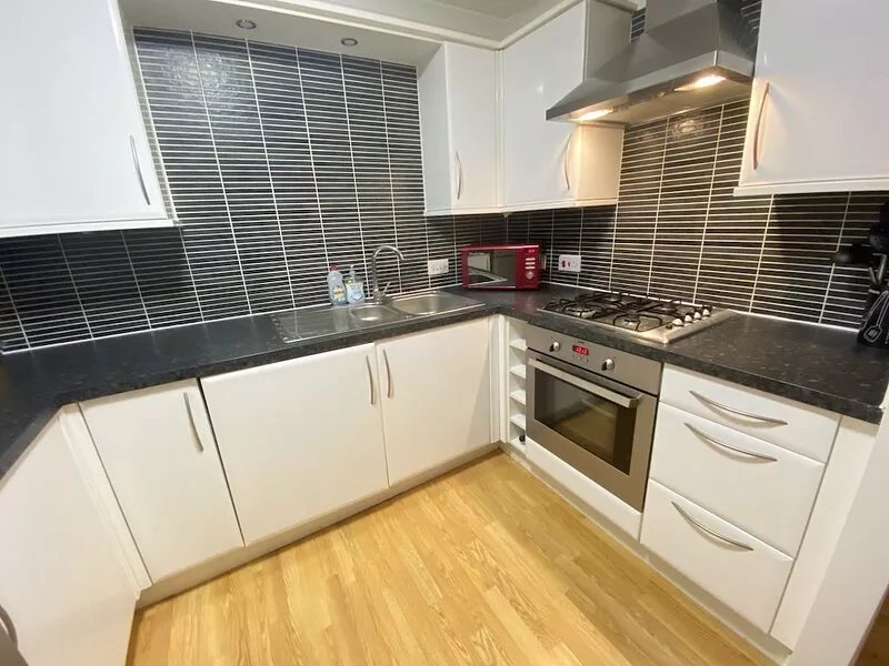 Superbly decorated newly built 2 bedroom Apartment in the heart of Paisley