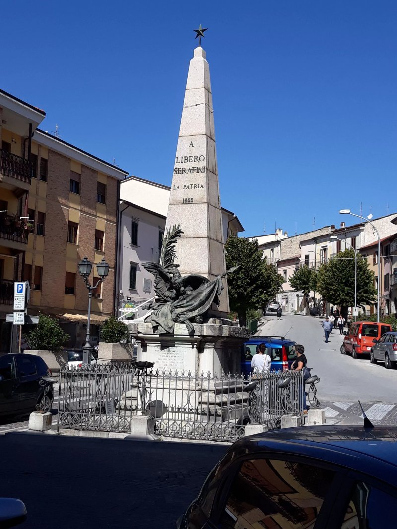 Monumento a Libero Serafini