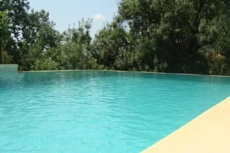 rental beautiful villa hyères residential area close to the sea of shops