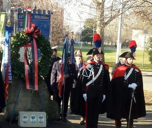 Monumento ai Carabinieri vittime della Uno Bianca