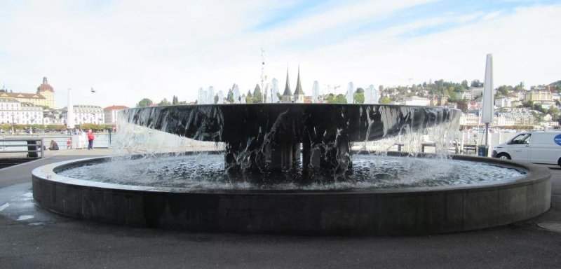 Wagenbachbrunnen - KKL Brunnen