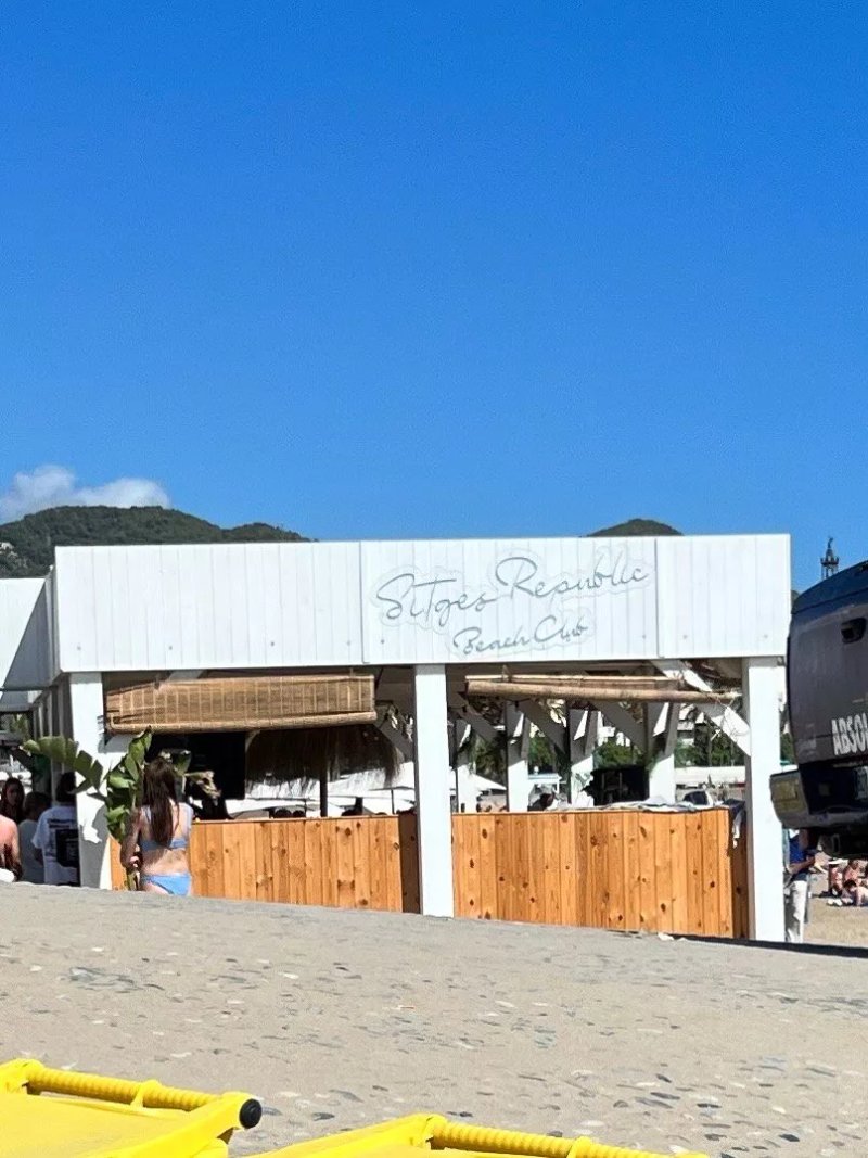 Sitges Republic