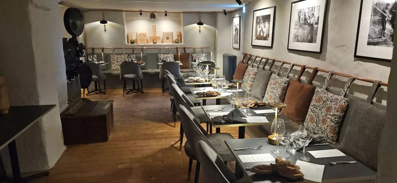 Sjotullen Bistro & Deli, Svarta