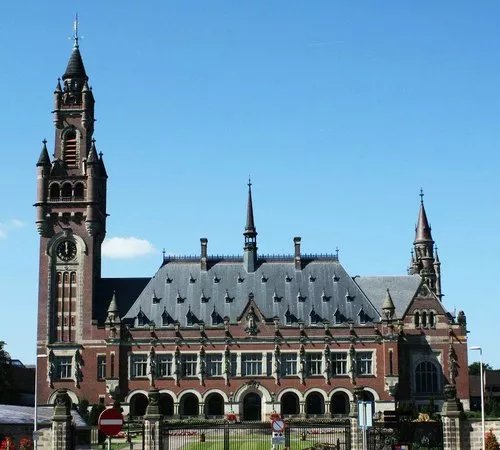 Tour The Hague