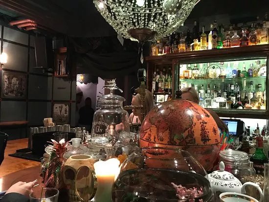 Cocktail Bar Alchemikas