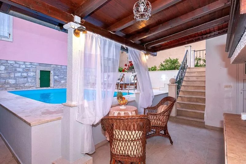 Villa waterfroont with private pool and amazing sea view