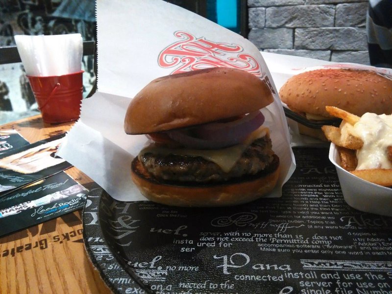 Hot Hot Burger Bar