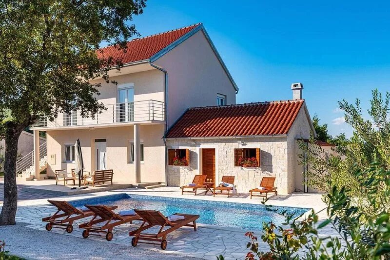 Lovely Holiday Home in Stankovci with Private Swimming Pool