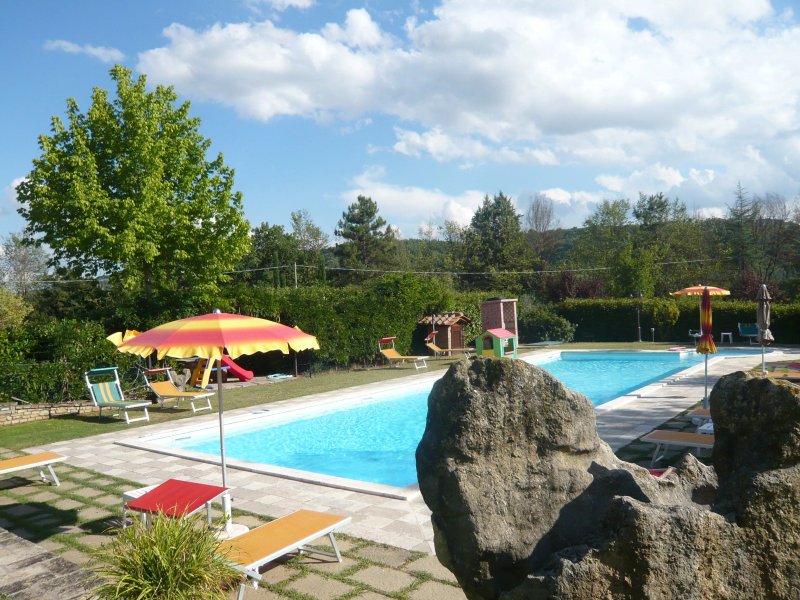 Typical Tuscan Villa with deluxe pool and fantastic place  in a quiet valley