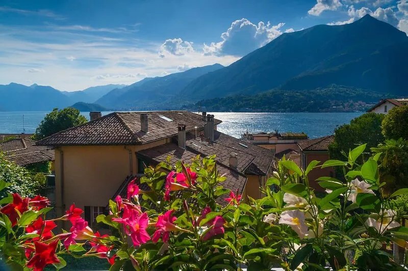 BELLAGIO'S SUNSET, appt with terrace and view of the lake in  Bellagio