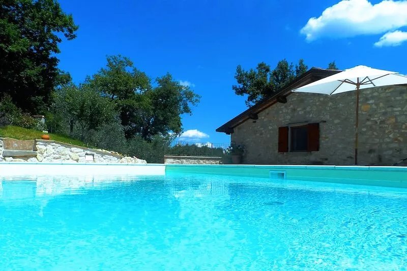 Old Tuscan farmhouse with salt pool, soccer/volleyball field, barbecue