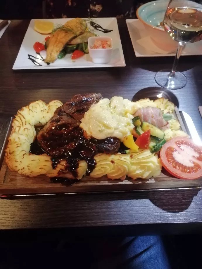 Leyla's Kok & Bar