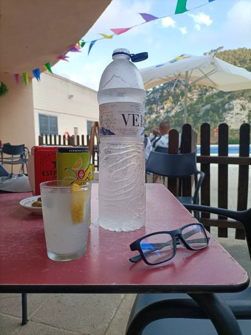 El Bar -d- La Piscina