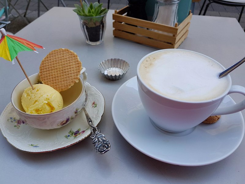 Liesgen. Kunst + Kuchen