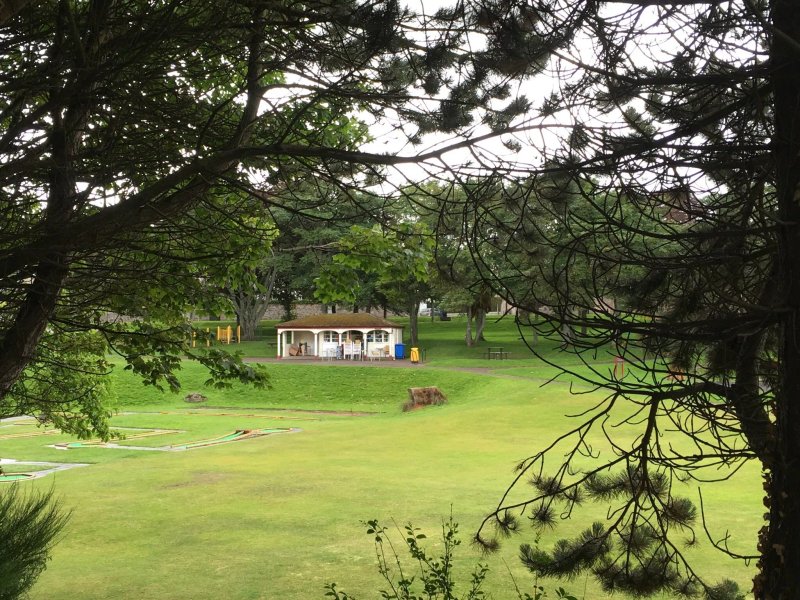 James' at the Putting Green