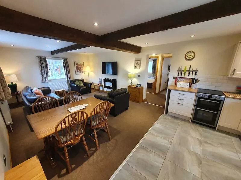 Cottage-Ensuite with Shower-The Stable