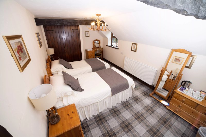 Royal Oak Inn-The Splash