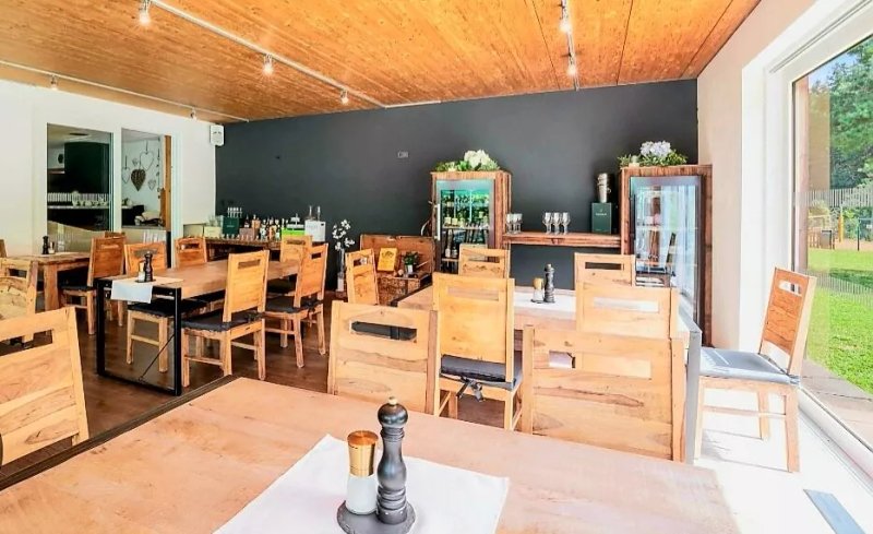 Restaurant M75