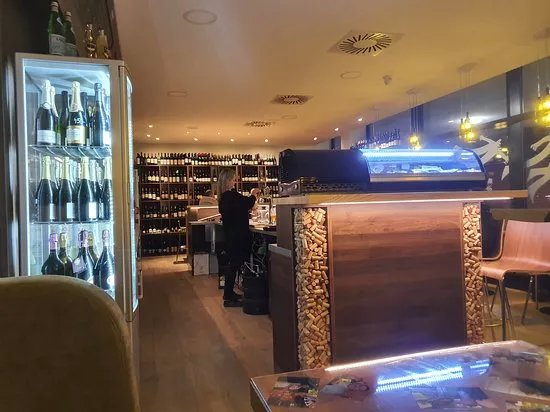 U3deci Wine Bar