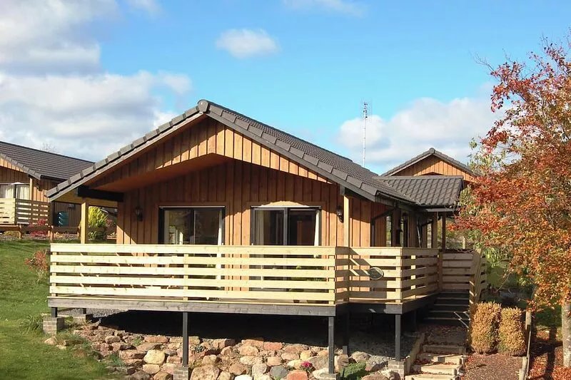 A well equipped and furnished Scandinavian style lodge set in a peaceful