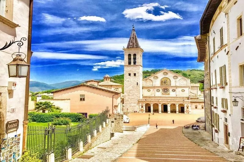 Terrazza Bella/air-con, Spoleto central, 10 mins walk/train station, Rome 1 hr