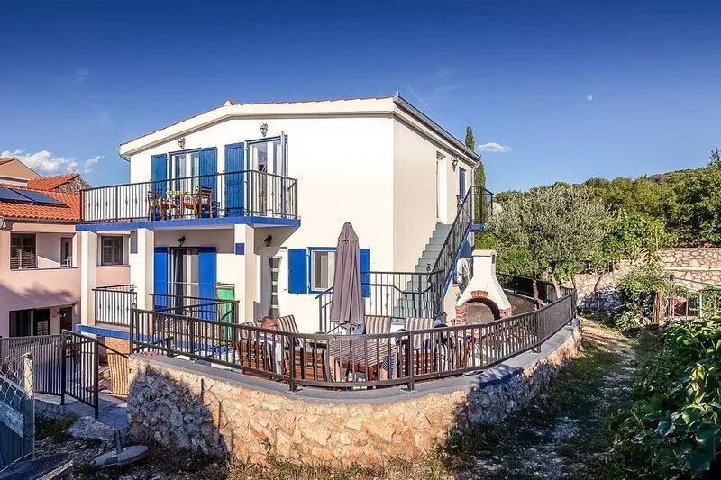 Ideal summer base, two apartments in Sea House Zoric Tisno