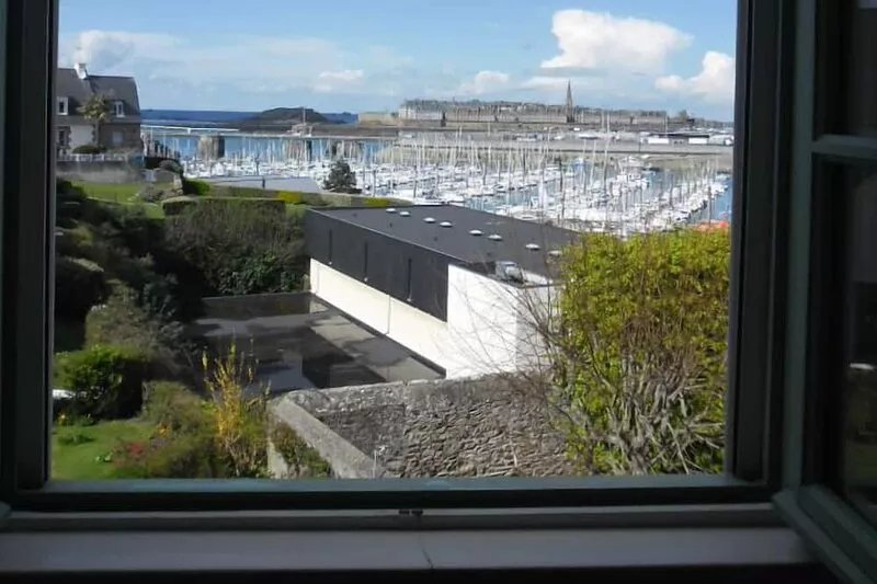 Duplex apartment with sea view on Saint-Malo and garage