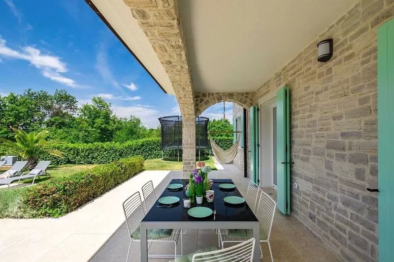 Holiday house JOSEPHINE with heated swimming pool