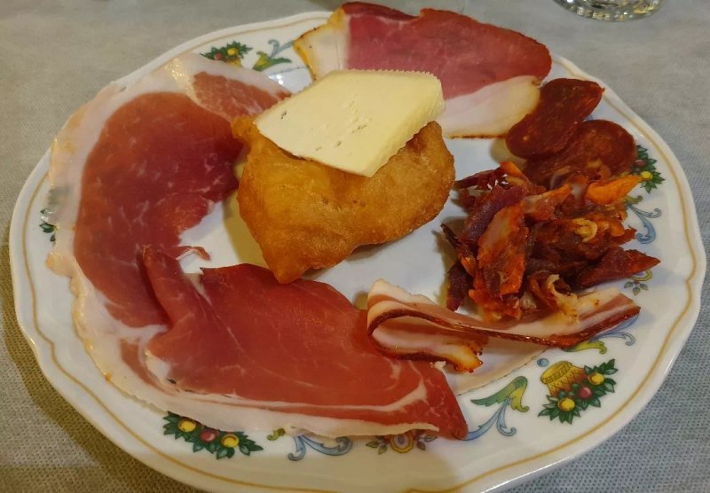 Le Ginestre Azienda Agrituristica Di Pircio Marialucia