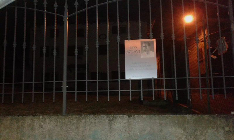Targa commemorativa ad Ezio Sclavi