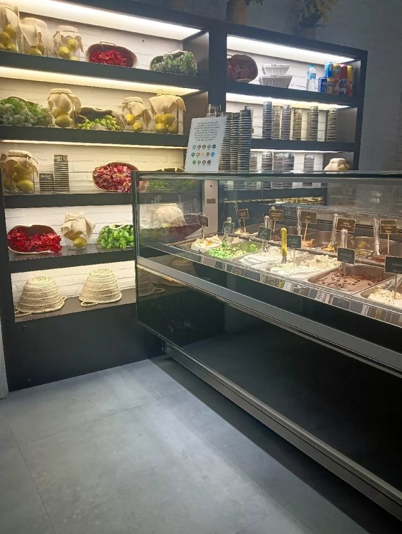Heladeria Maria Limones Puente Y Pellon