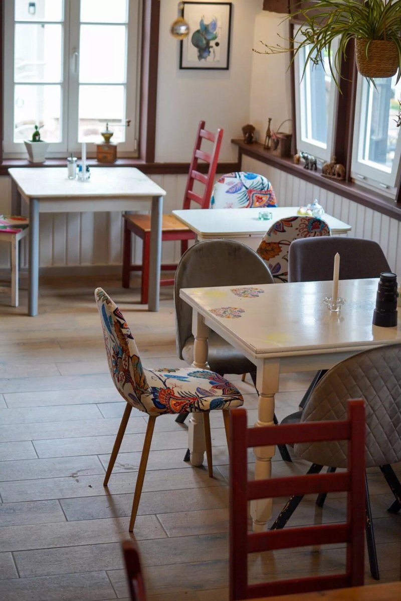 Cafe Mau Mau