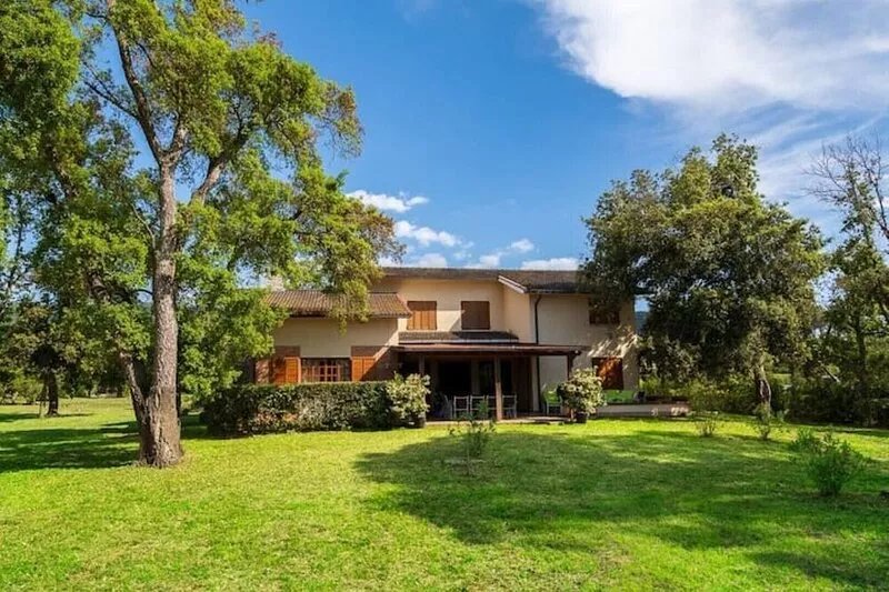 Villa Capinera, entire house with private park