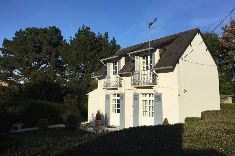 Charming house with small sea view in authentic Saint-Briac neighborhood