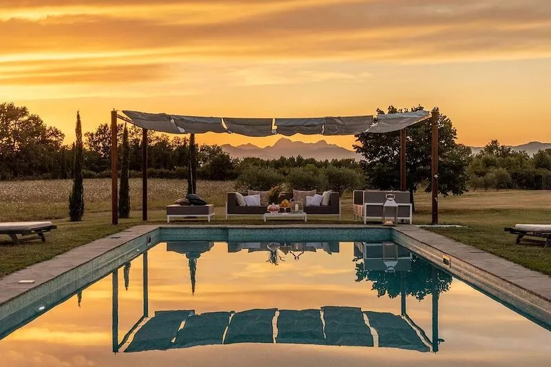 IL CONTE Luxury Tuscany 3 bedrooms Farmhouse Villa with Private Pool and SPA in