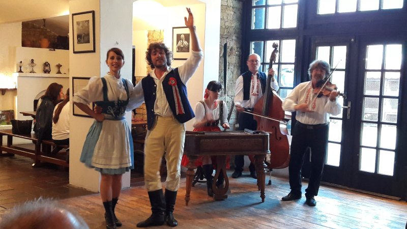 Folk restaurant Stary vrch