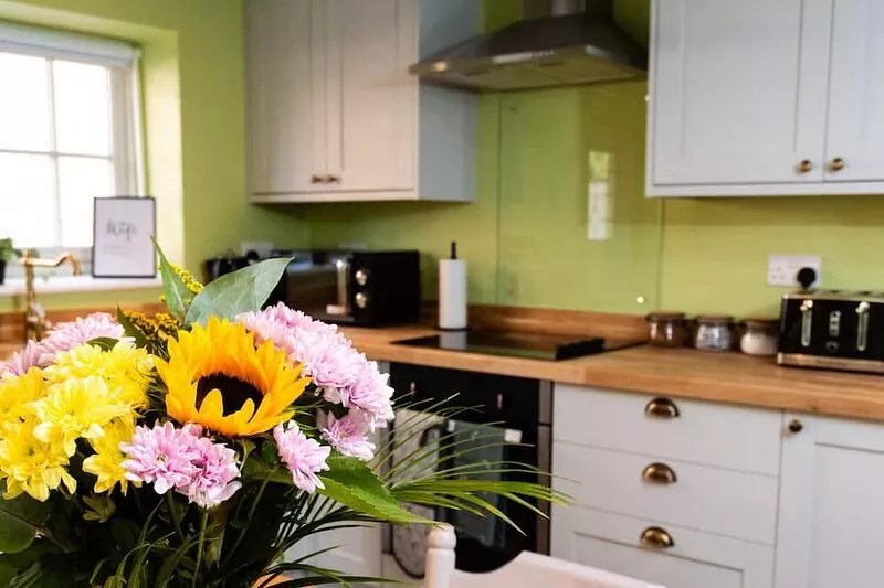 Beautiful Countryside Cottage | Peaceful Setting