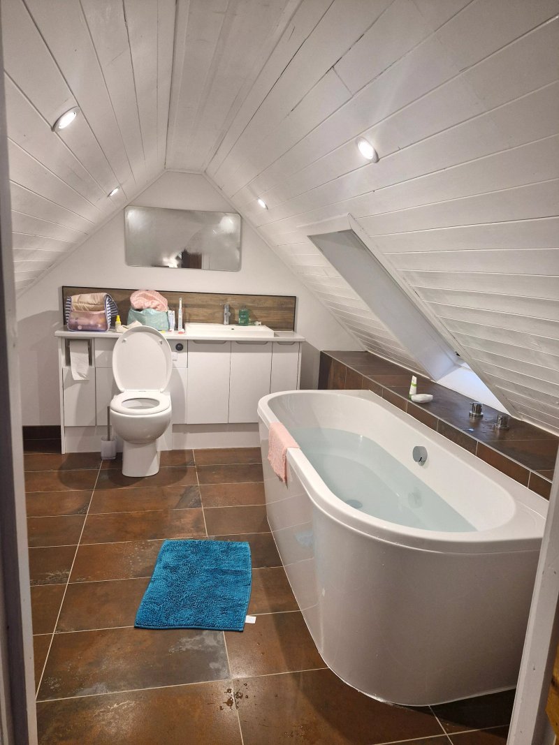 19 Fore Street - Beach view cottage in a quiet coastal village