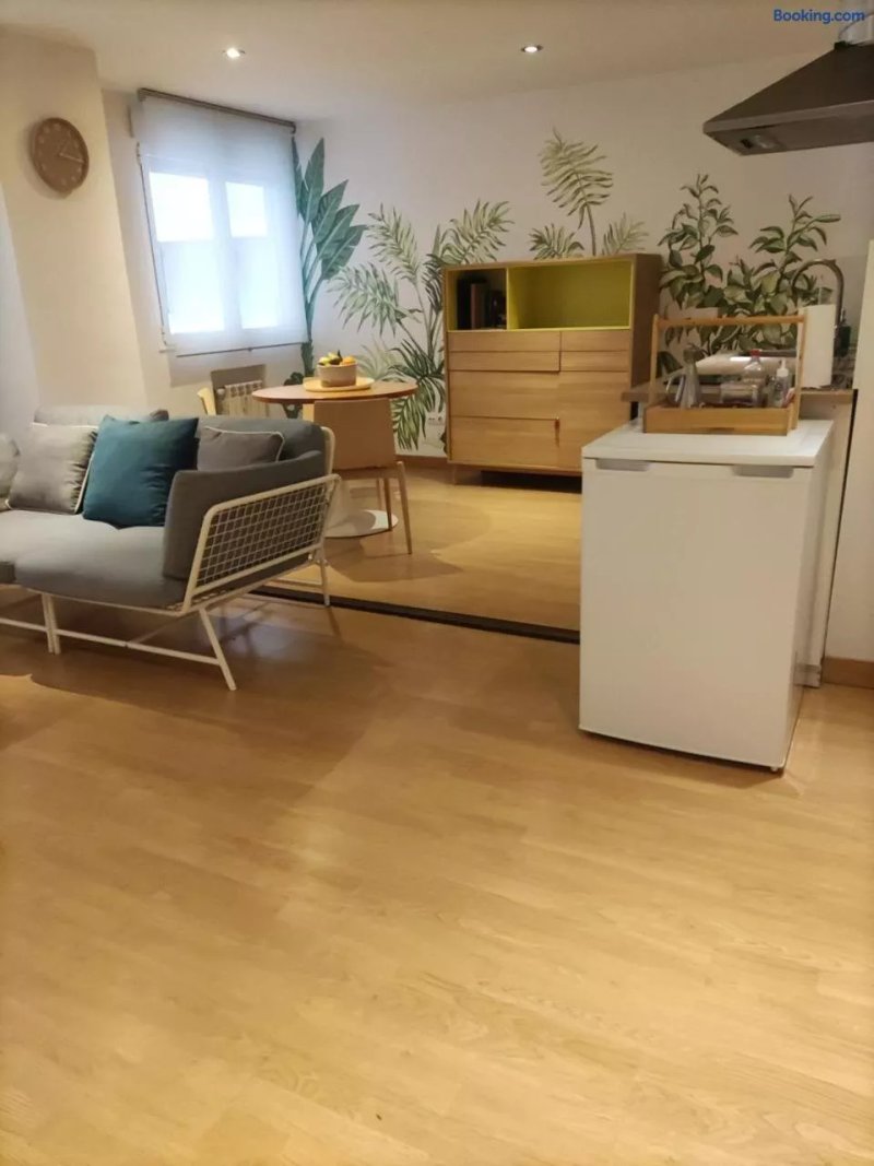 Leon Riverside Flat