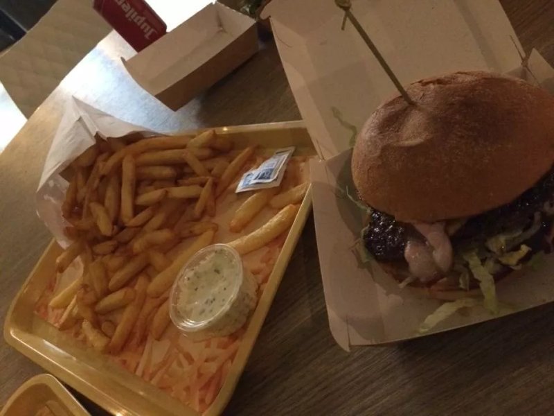 Smile Burger