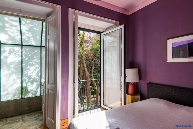 Lost Lisbon:Avenida House