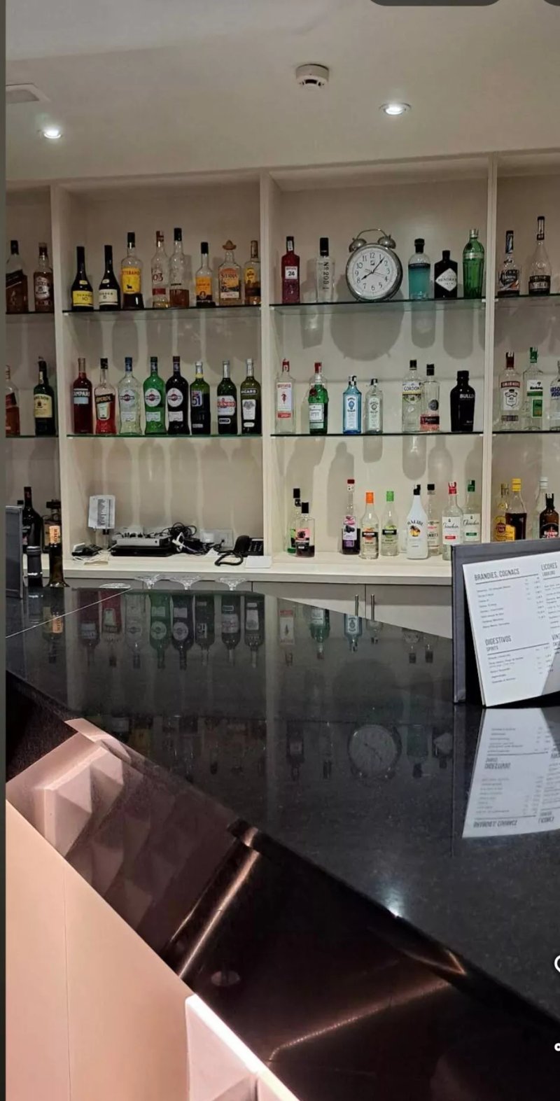 Bar Salon Teneguia