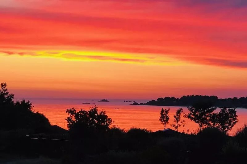 Seaside villa 50 m, Jacuzzi, Sauna, Kayak, Paddle, Bikes