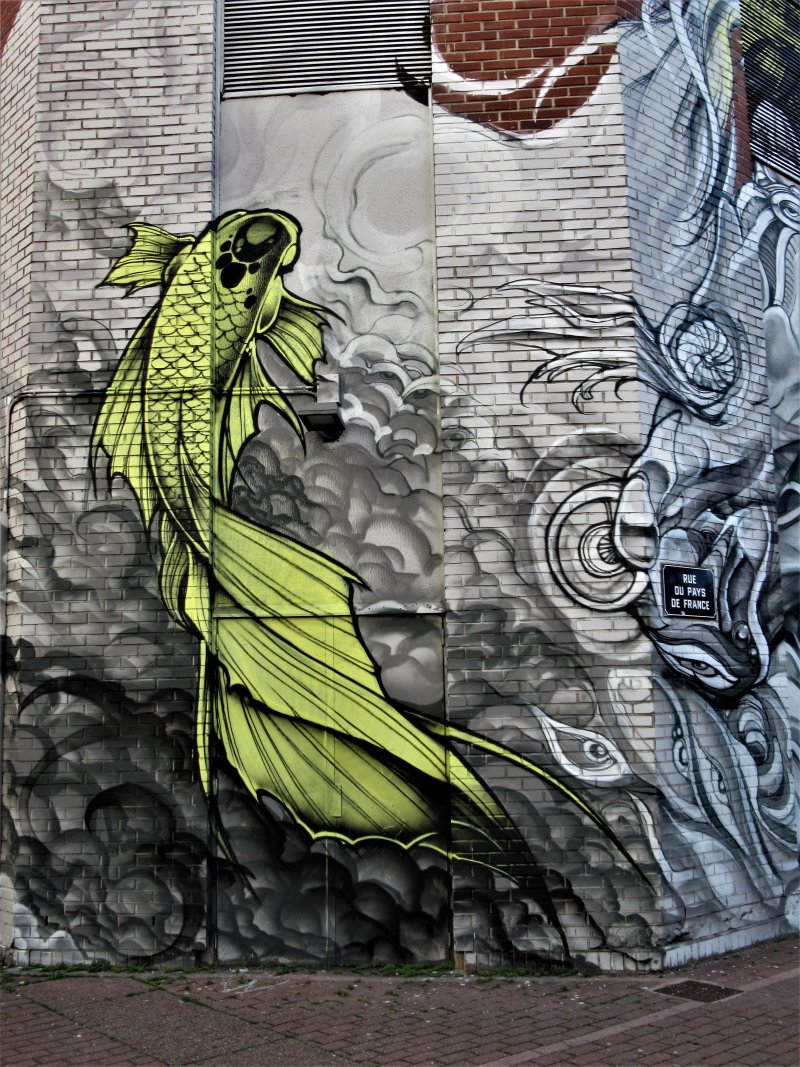 Fresque "Femme aux poissons"