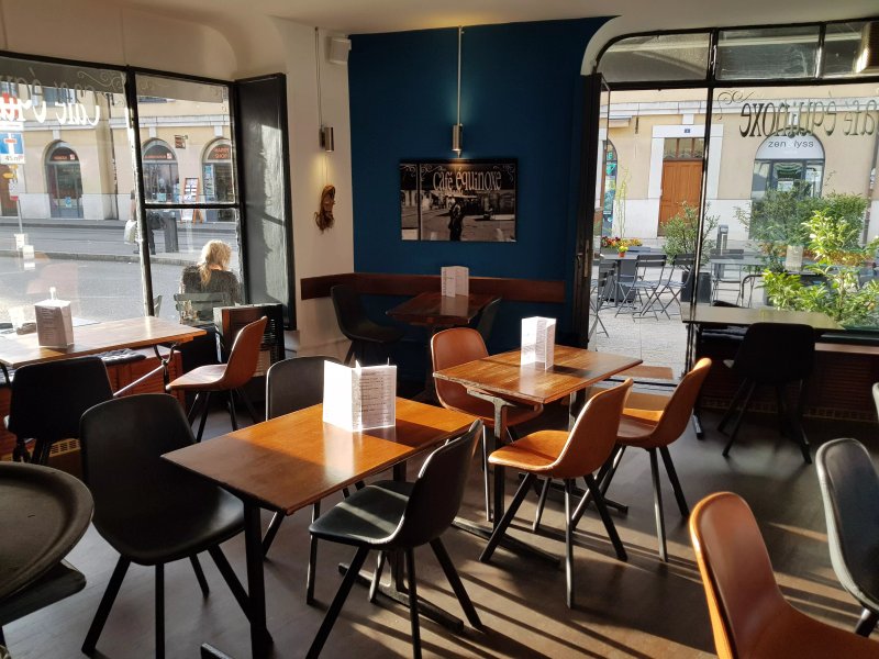 Equinoxe Bar-Cafe & Restaurant