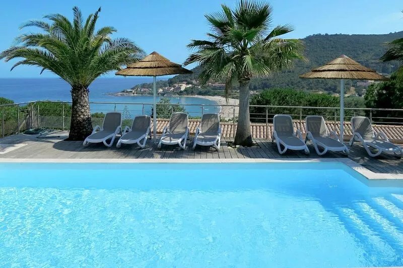 Beautiful private villa for 10 guests with A/C, WIFI, private pool, TV, patio