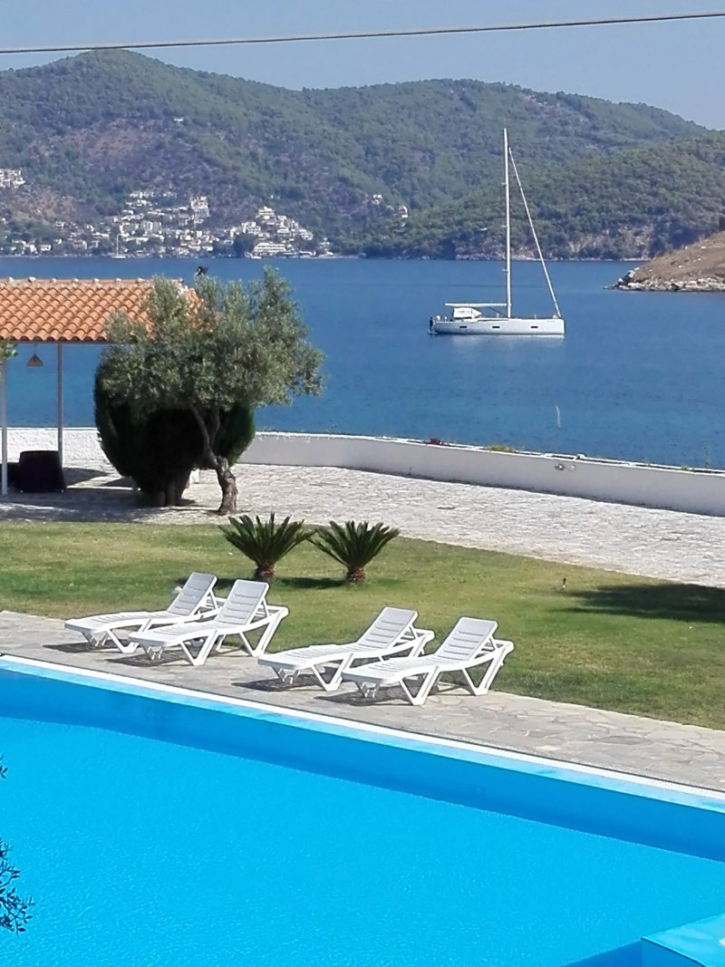 Aliki Beach Hotel