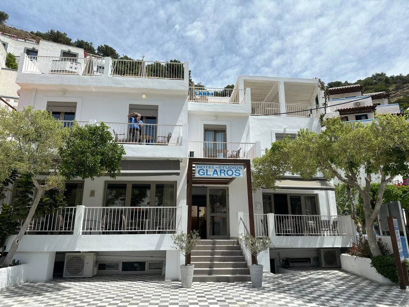Glaros Hotel