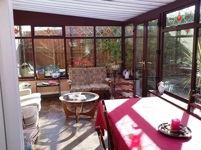 Cottage Unit Ensuite with City View Sands House
