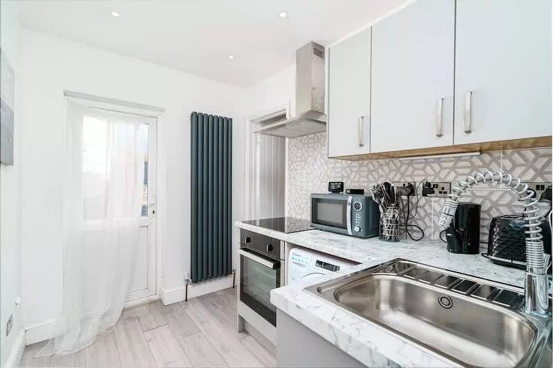 Modern two bedroom flat close to Stratford Westfield mall